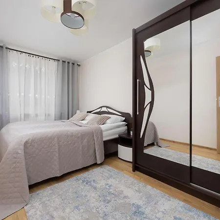 Apartment Spacious And Bright Near Metro Wilanowska By Renters *