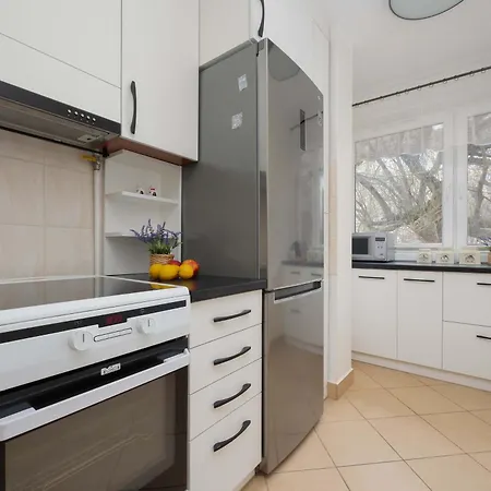 Spacious And Bright Near Metro Wilanowska By Renters * 华沙