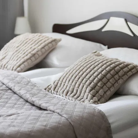 公寓 Spacious And Bright Near Metro Wilanowska By Renters *