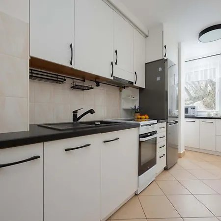 Spacious And Bright Near Metro Wilanowska By Renters * 华沙