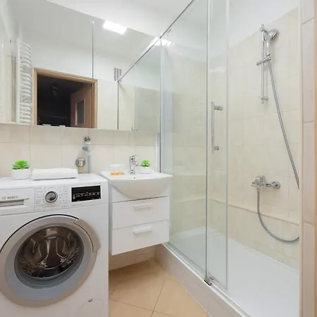 Spacious And Bright Near Metro Wilanowska By Renters 公寓 华沙