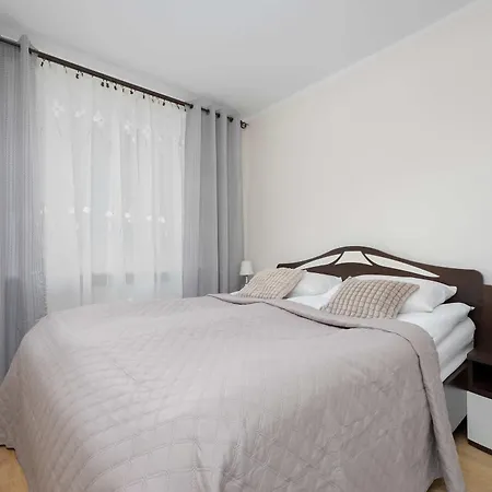 Spacious And Bright Near Metro Wilanowska By Renters * 华沙