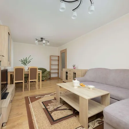 Spacious And Bright Near Metro Wilanowska By Renters * 华沙